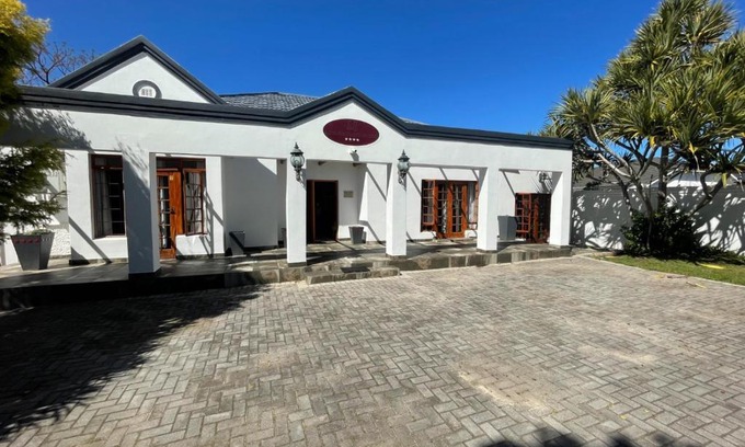 Walmer Cabin | Unique Guest House