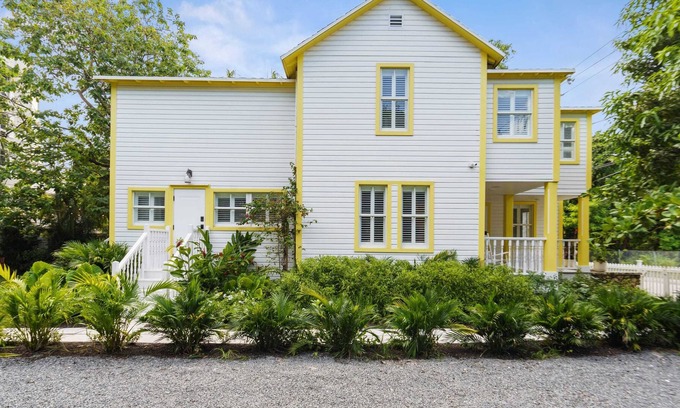 Southwest Coconut Grove House | Unique Historic Villa in Miami - The Stirrup House