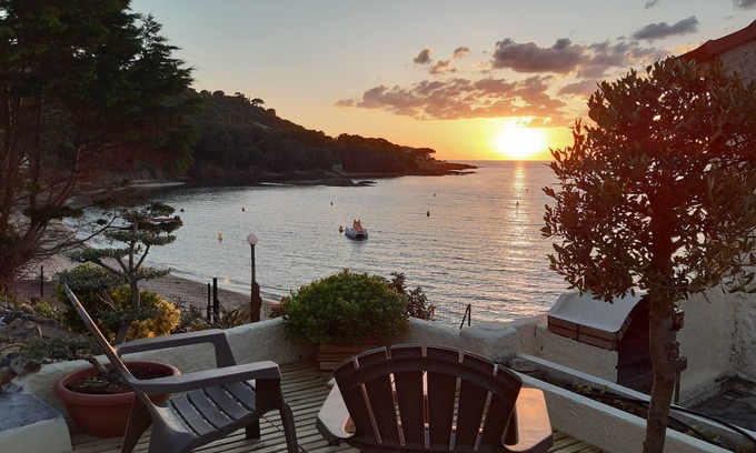 Calcatoggio House | Unique house directly on the water's edge, near Ajaccio and Sagone