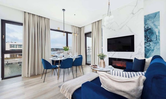Orlinki Apartment | Unique interiors in a modern seaside marina