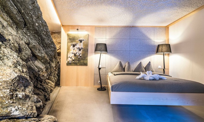 Saas-Fee Apartment | Unique Luxury Gorge! 5min to the cable cars and parking