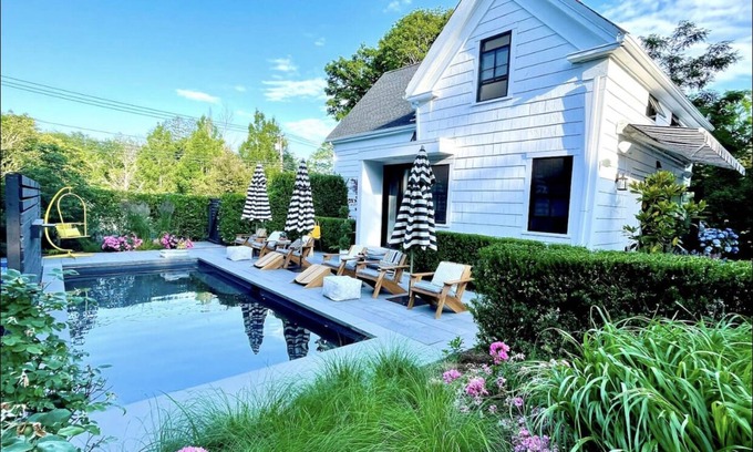 Sandwich House | Unique Sandwich Barn/House Compound - walk to beach and shops!