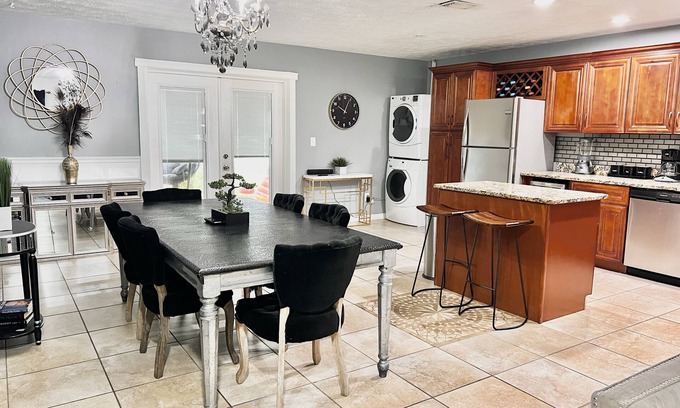 Seffner Community Alliance House | Unique space with lots of details!