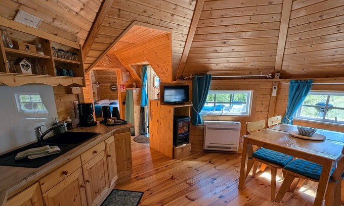 Mantoche Cottage | Unique Stays by the Saône River