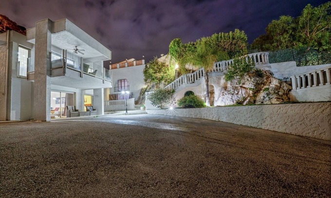 Mont Boron Villa | Unique Villa Boron! Sea view, swimming pool and Jacuzzi