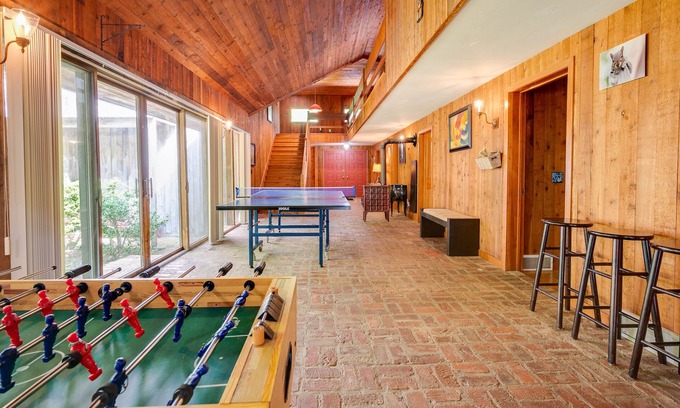 Newtown House | Unique Woodland Retreat w/ 5 Bedrooms & 50 Private Acres
