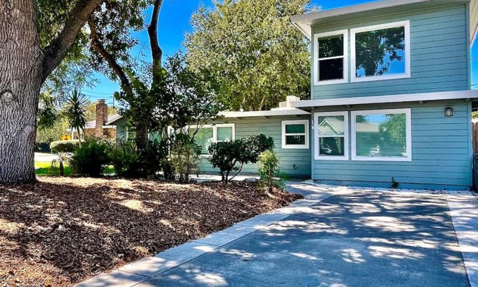 West Sacramento House | Uniquely styled home minutes to Downtown Sac!