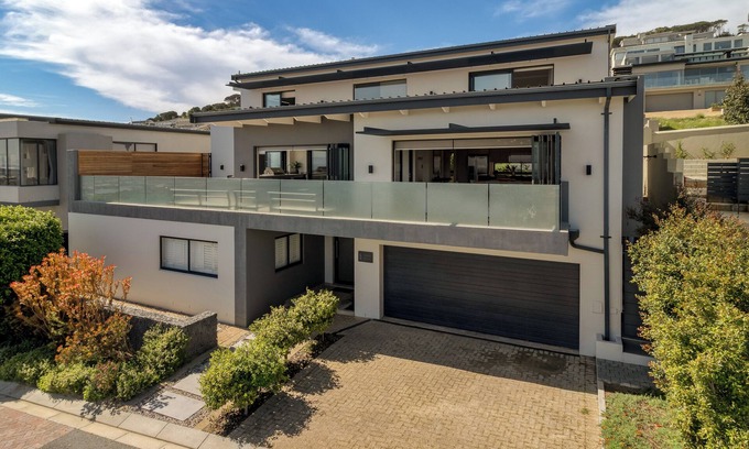 Helderberg Rural House | UniqueStay Somerset West Holiday House