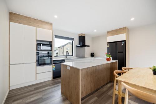 Christchurch City Centre Apartment | Unit 2 New Central Stay Near Christchurch Best