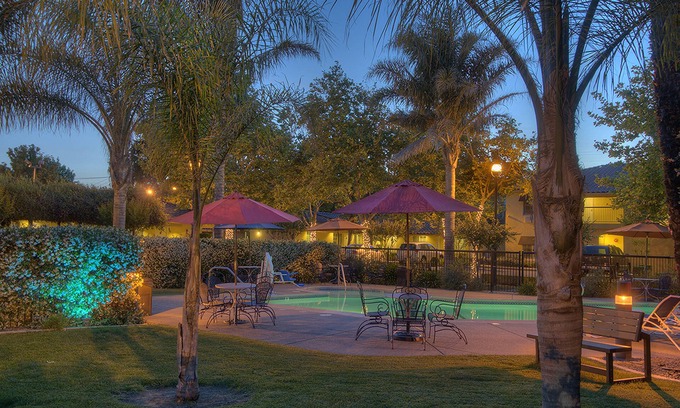 Davis Hotel | University Park Inn & Suites