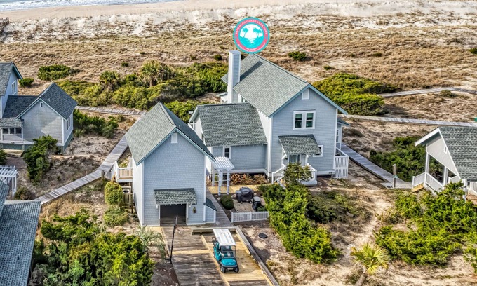 Flora's Bluff House | Unmatched Oceanfront Elegance - Ensuite Privacy, Gourmet Kitchen, Both Clubs & More!