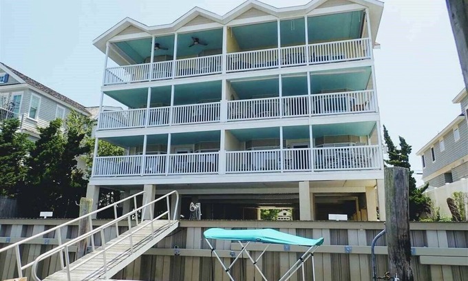 Stone Harbor Condo | Unobstructed panaramic sunset view. 3 1/2 blocks to beach, 3 blocks to downtown shopping,