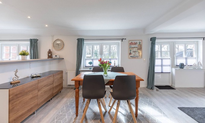 Hockensbull Apartment | Unsere Exklusiv Eingerichtete Ferienwohnung "kommodig Veer" in Hockensbüll bei H