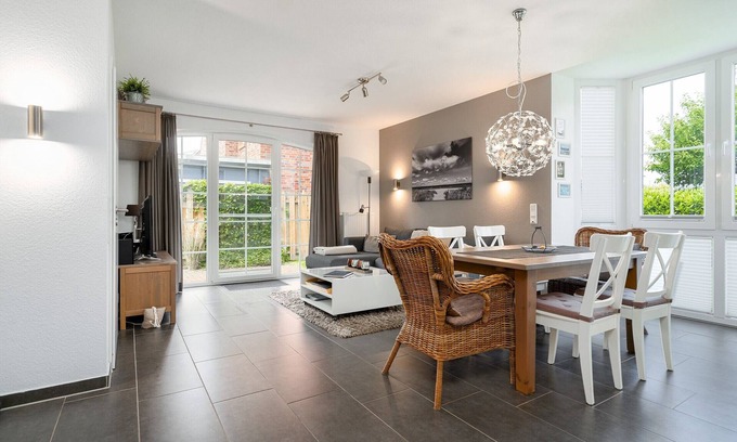 Greetsiel Apartment | Unsere "gute Stube" Zentral in Greetsiel