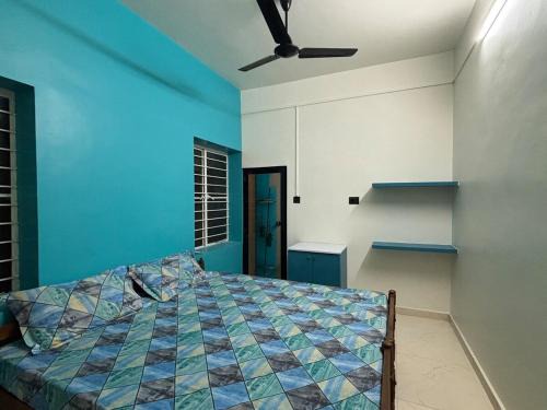 Kazhakuttam Apartment | Unwind at Blue Lagoon - quiet, cozy and connected