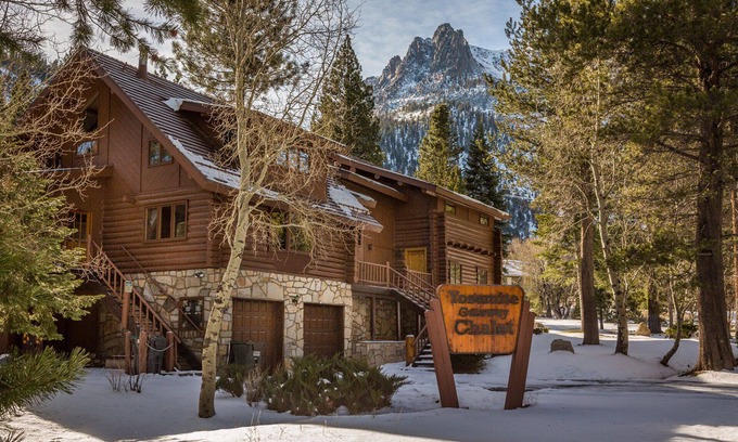 June Lake Cabin | Unwind at the Yosemite Gateway Chalet this Fall - Special Rates Now!