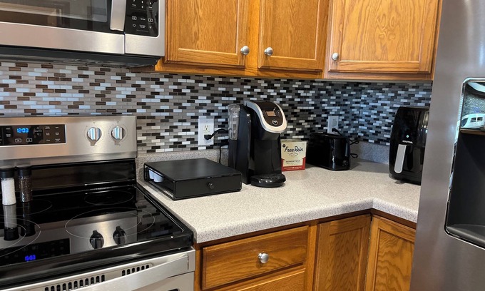 Blaine House | Unwind in style at our Cozy-lakefront townhome retreat. Conveniently located.