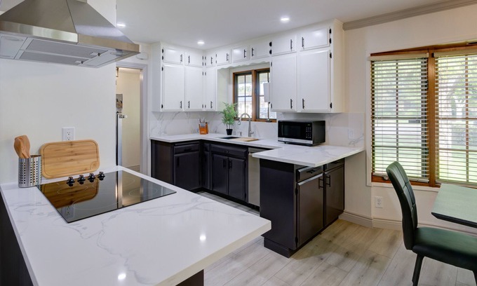 Raisin House | Updated and spacious home NO cleaning fee!