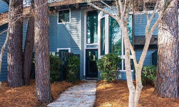 Snee Farm Condo | Updated Condo centrally locatedn