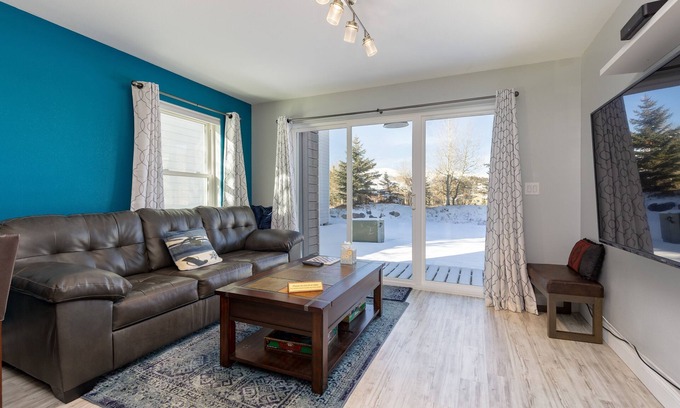 Summit Cove Condo | Updated Condo/Private Patio/Central Location