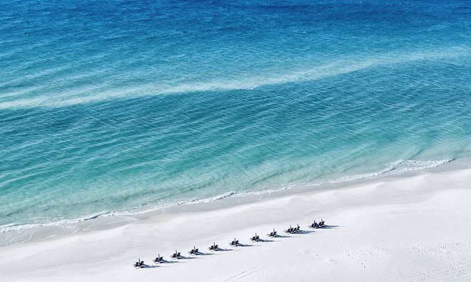 Navarre Beach Condo | Updated Condo w/Breathtaking Views, In-Season Beach Service, 2 Pools + Hot Tub