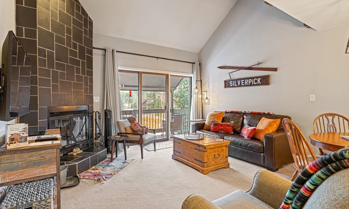 Purgatory Condo | Updated, mountain condo w/a balcony & shared hot tub - close to resort