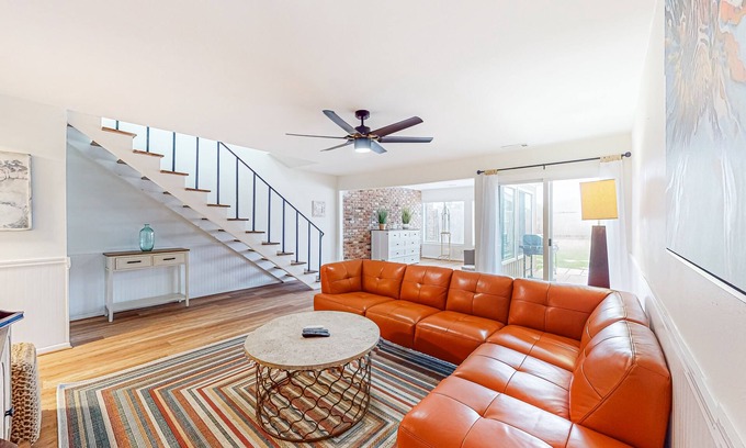 Perdido Bay Villas House | Updated townhome with grassy yard, grill, open layout, W/D, & AC