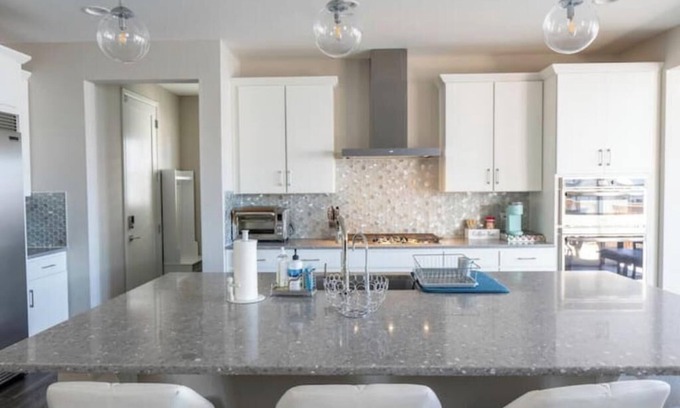 Castle Rock House | Upgraded Cozy, Spacious Family Friendly Home