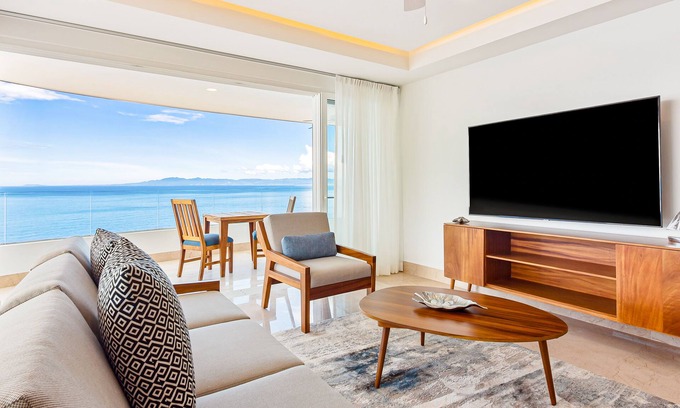 Mismaloya Condo | Upscale condo with wraparound oceanfront view, pool & pool spa