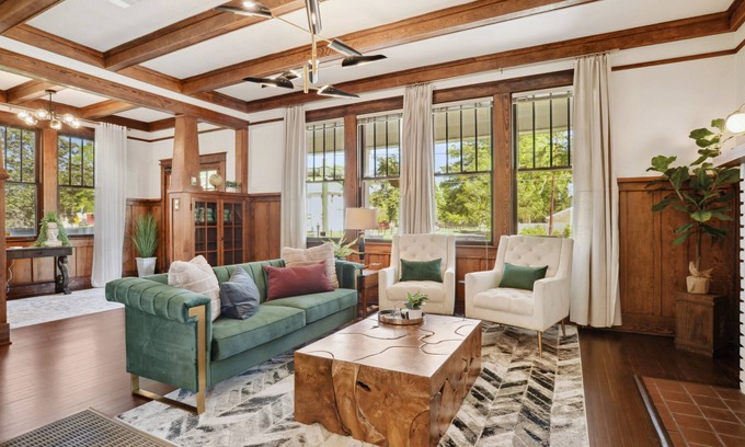 Roseland Terrace Historic District House | Upscale Garden District Stunner Near LSU/Downtown - Sleeps 8