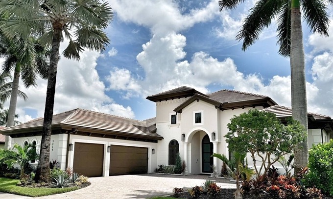 The Majors House | Upscale/Newly Renovated, 4 bed, heated pool, in Majors w/Player's Club access