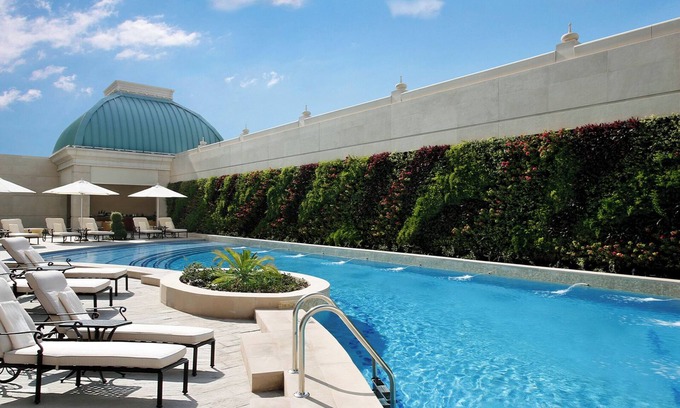 Al Safa Apartment | Upscale Palace Life: 1-BR Diplomat Suite in Luxurious Dubai Central