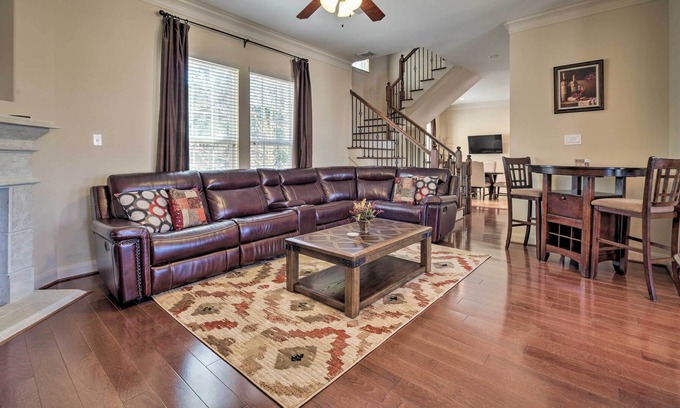 The Woodlands House | Upscale Retreat Near Lake w/ Resort Amenities