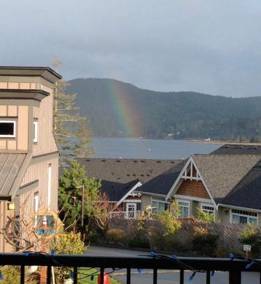 Sooke House | Upscale Sooke Vacation Rental