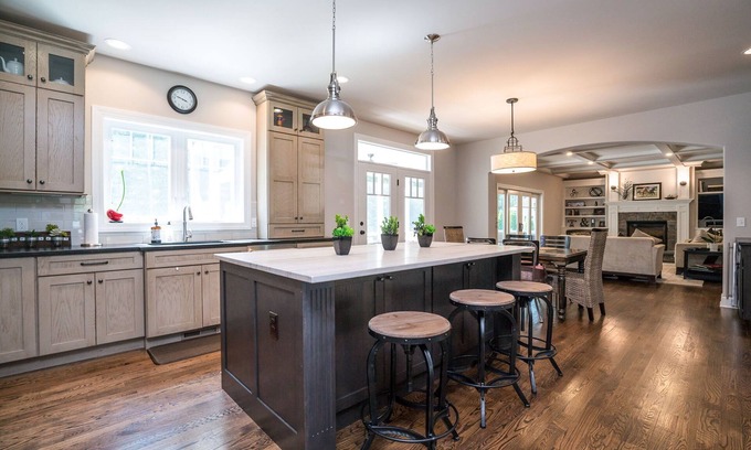 Saratoga Springs House | Upscale track rental near downtown Saratoga