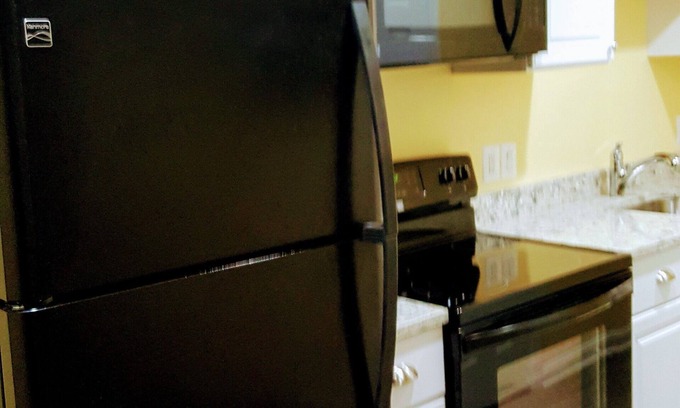 Severna Park Apartment | Upscaled Efficiency Apartment in Private Community