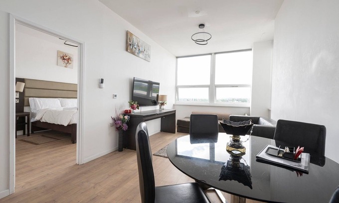 Smethwick Apartment | Urban Chic Stay in West Midlands