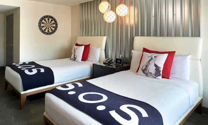 Fisherman's Wharf Hotel | Urban Explorer’s Room near Union Square | Four Amazing Rooms for Family