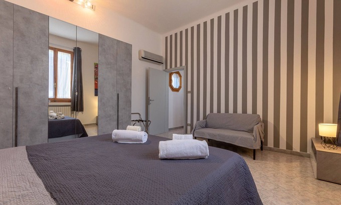 Bolognina Apartment | Urban Living Nest: Prime Location