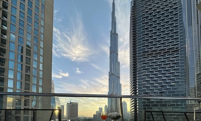 Downtown Dubai Apartment | Urban Luxury: 2BR w/Spectacular Burj Khalifa viewnn