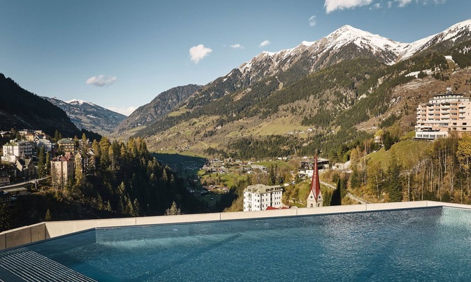 Bad Gastein Hotel | Urban Nature Bad Gastein - Badeschloss