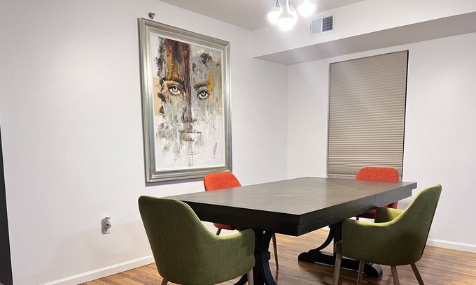 Irvington Apartment | Urban Oasis 3Kings Bed 4 mins from EWR-NYC Downtown Newark