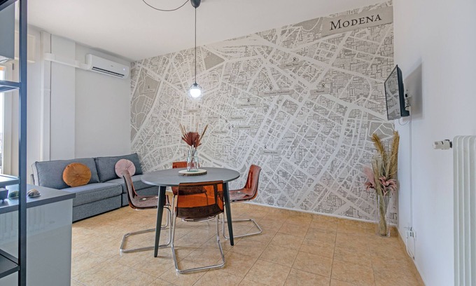 Old Town Apartment | Urban oasis near Osteria Francesana