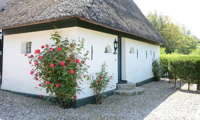Midlum House | Urlaub Unter Reet für Aktive Paare , Gerne Auch mit Kind und Hund!