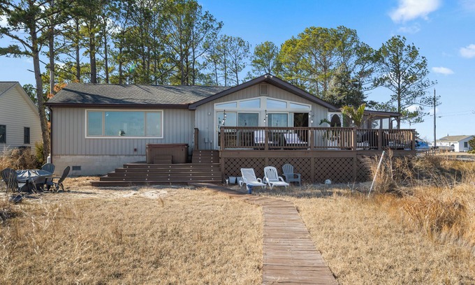 Dames Quarter House | Reel Relaxation-Waterfront 3-bedroom house in Deal Island Historic District