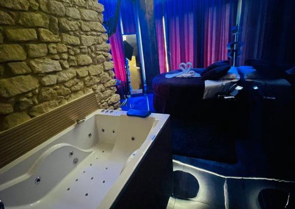 San Anton House | Utopía Alicante - Adults Experience