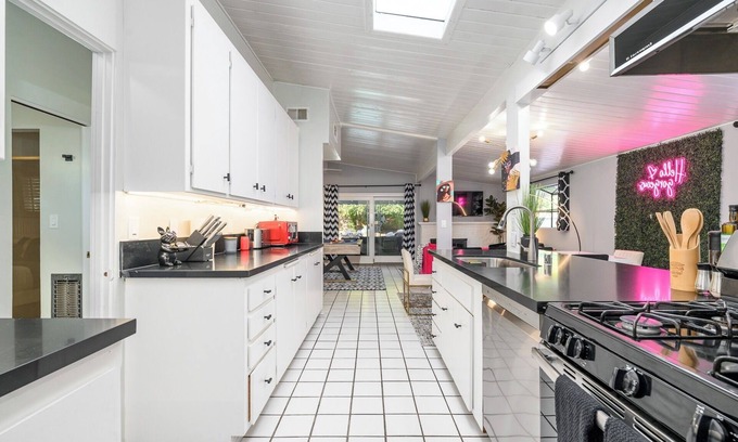 Northwest Anaheim House | Vacation 4BR Oasis Near Disney Pool and Arcade