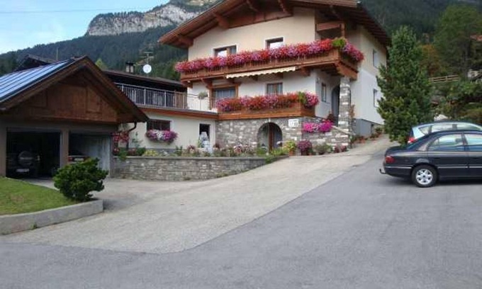 Maurach Apartment | Vacation apartment 1 - House Kröll