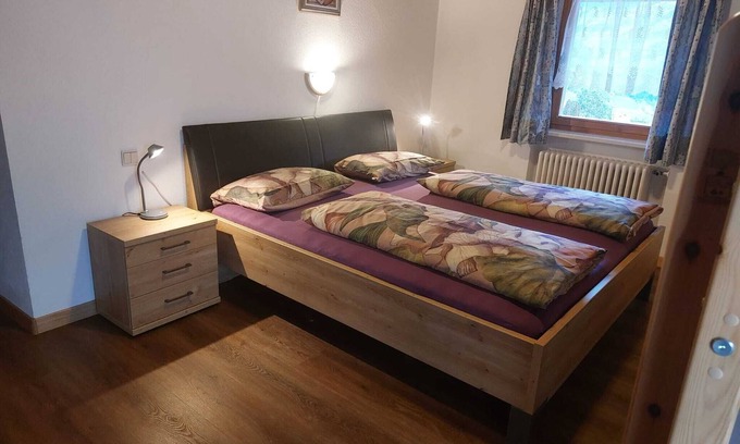 Tirolo Apartment | Vacation apartment 1 Lindebauer, cozy vacation apartment in Dorf Tirol