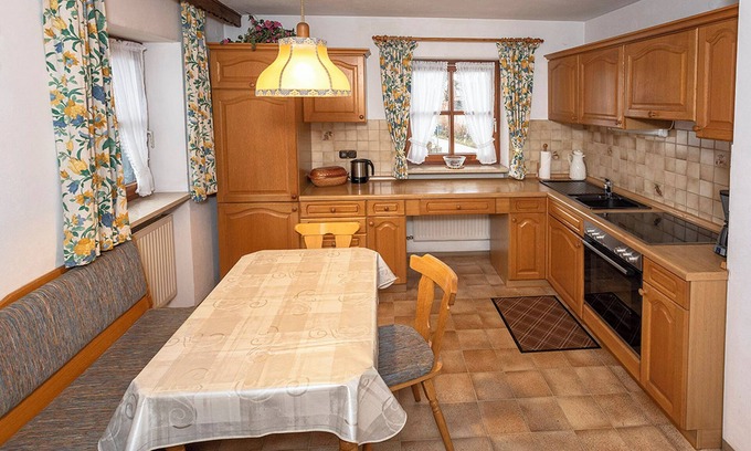 Aschau im Chiemgau Apartment | Vacation apartment I separate living room/bedroom, 40 sqm on the 1st floor